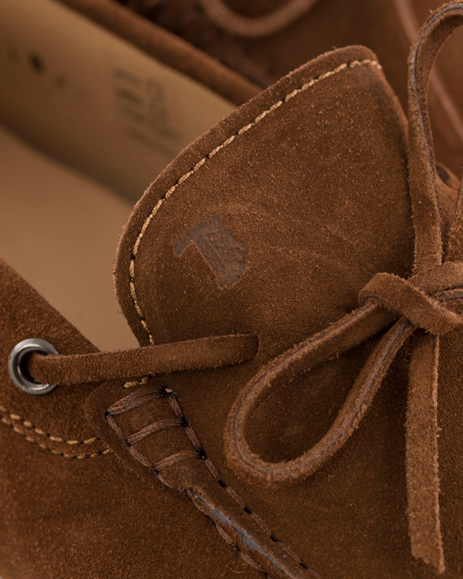 Herr | Tod's Laccetto Gommino Carshoe Light Brown Suede | Tod's | Laccetto Gommino Carshoe Light Brown Suede