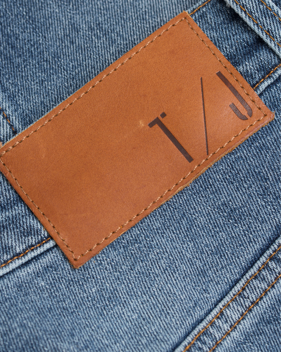 Herr | Jeans | Tiger of Sweden Jeans | Iggy Stomp Jeans Light Washed Blue