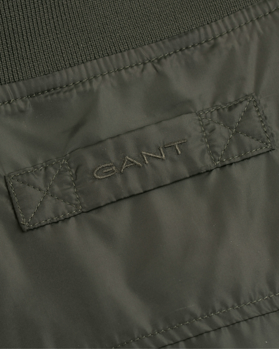 Herr | Jackor | GANT | Airy Nylon Bomber Jacket Pine Green