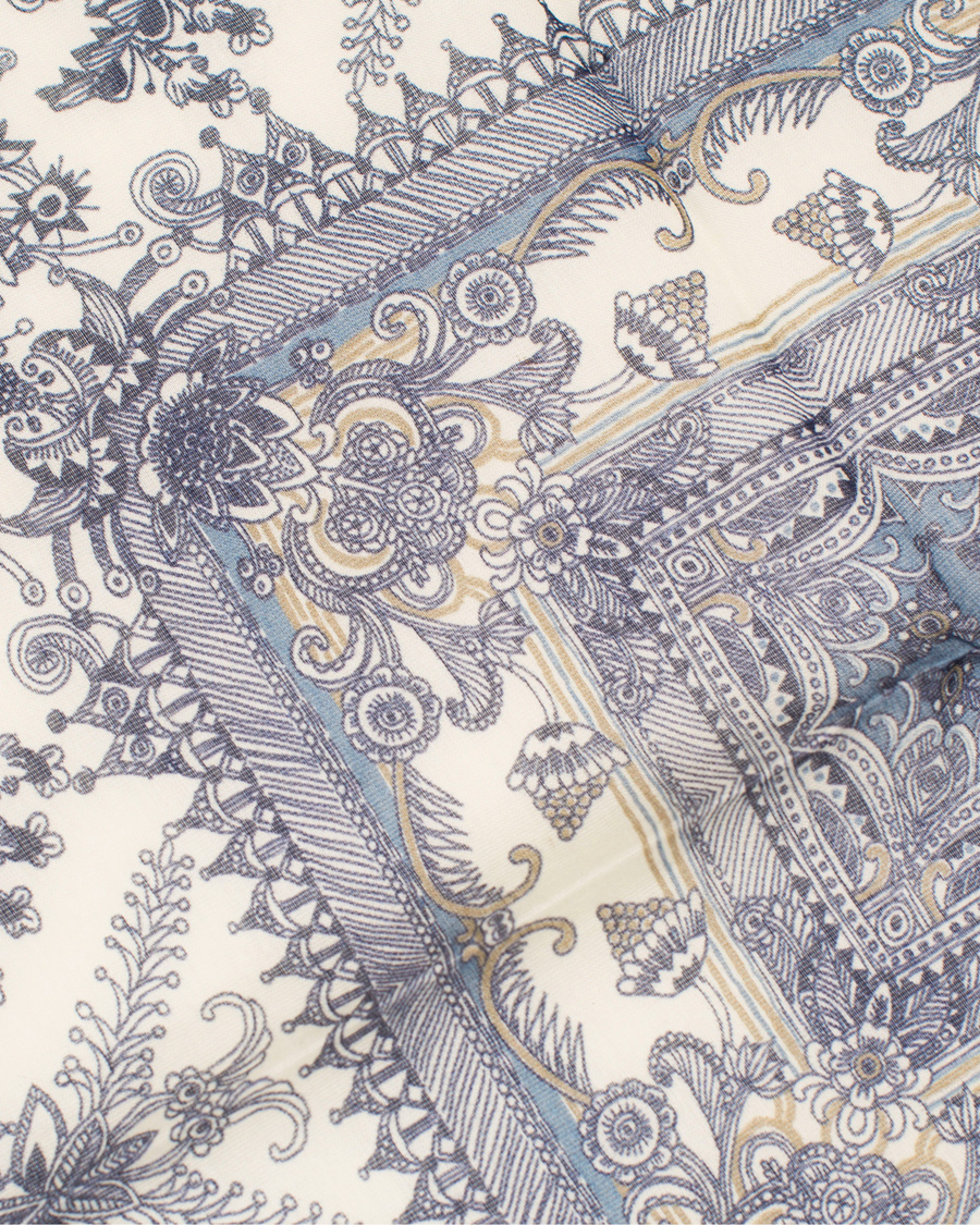 Herr | Drake's Cotton/Silk Oriental Gardens Printed Pocket Square Navy | Drake's | Cotton/Silk Oriental Gardens Printed Pocket Square Navy