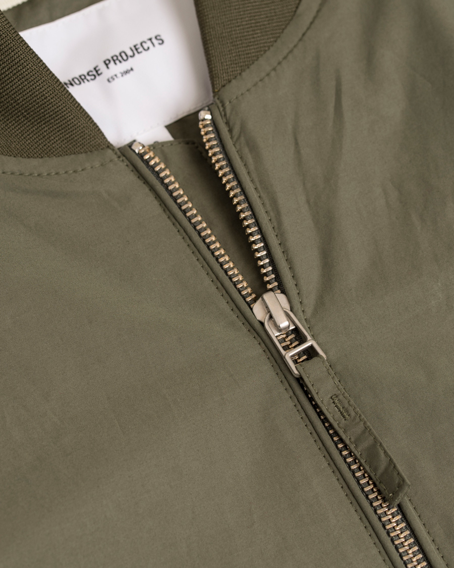 Herr | Jackor | Norse Projects | Ryan Crips Cotton Bomber Dried Olive