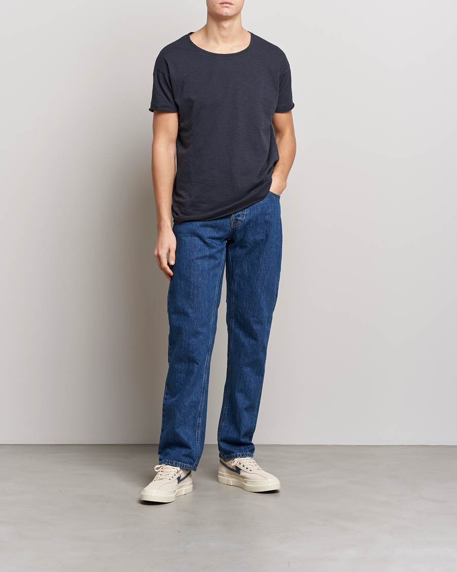 Herr | T-Shirts | Nudie Jeans | Roger Slub Crew Neck Tee Navy