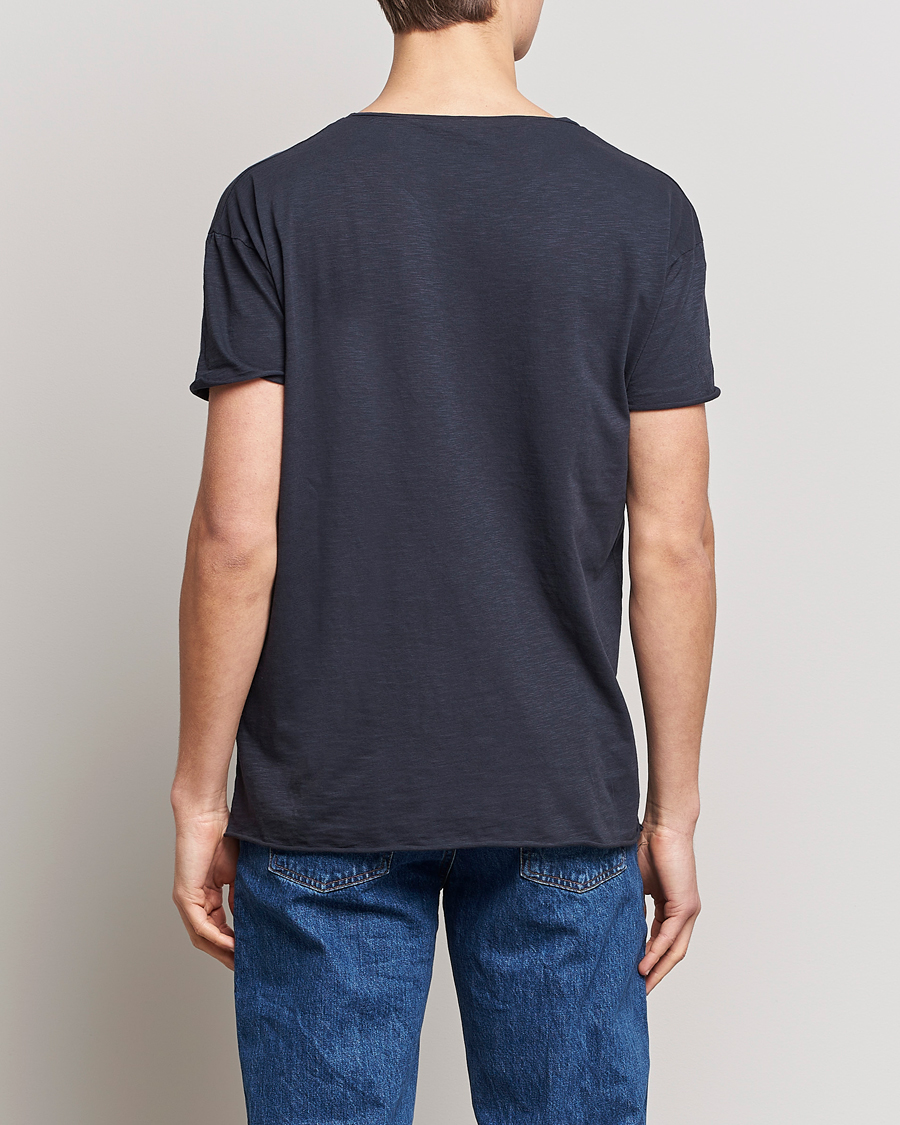 Herr | T-Shirts | Nudie Jeans | Roger Slub Crew Neck Tee Navy