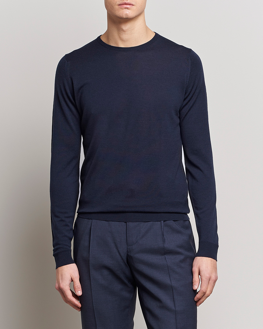 Herr | Tidlösa klassiker | John Smedley | Lundy Extra Fine Merino Crew Neck Midnight