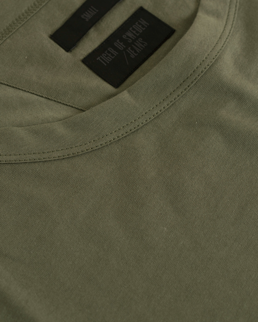 Herr | T-Shirts | Tiger of Sweden Jeans | Trasher Long Sleeve Tee Green