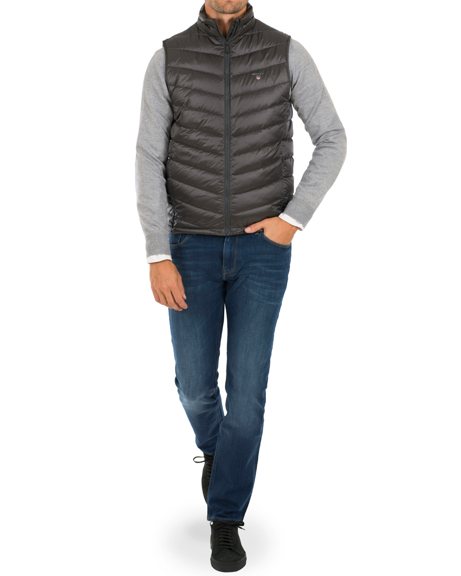 Herr | Jackor | GANT | The Airlight Down Vest Dark Grey