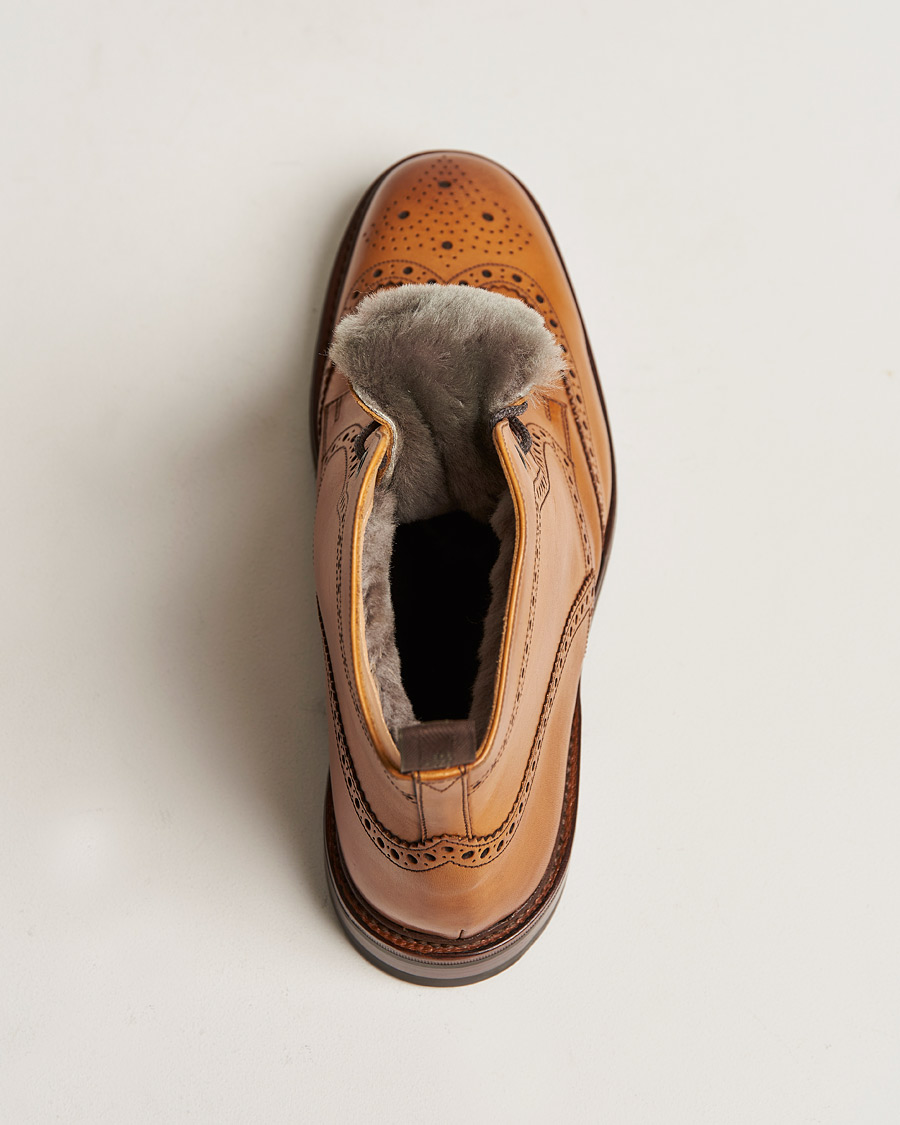 Herr | Loake 1880 Wolf Premium Fur Lined Brogue Tan Burnished Calf | Loake 1880 | Wolf Premium Fur Lined Brogue Tan Burnished Calf