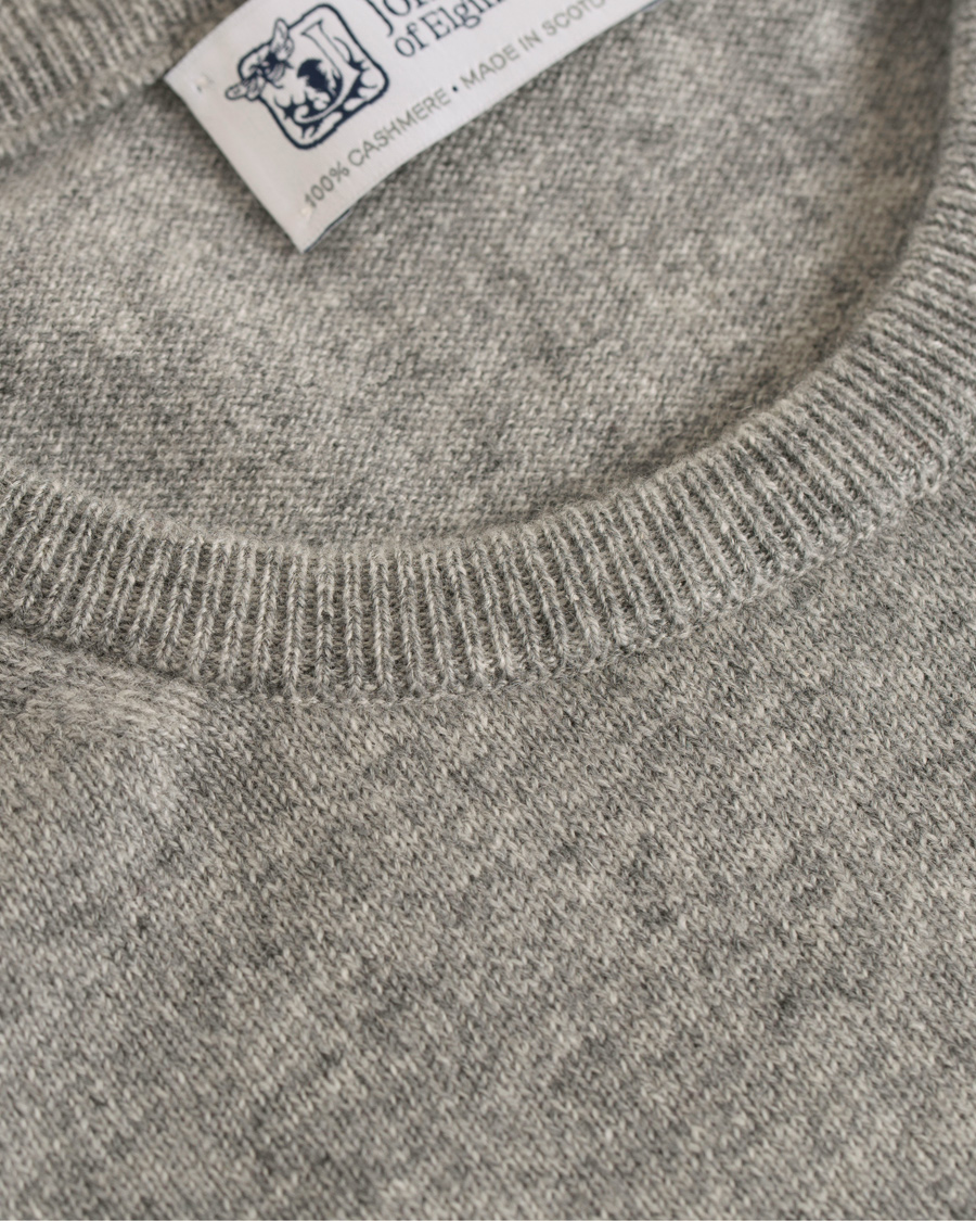 Herr | Tröjor | Johnstons of Elgin | Cashmere Crew Neck Light Grey
