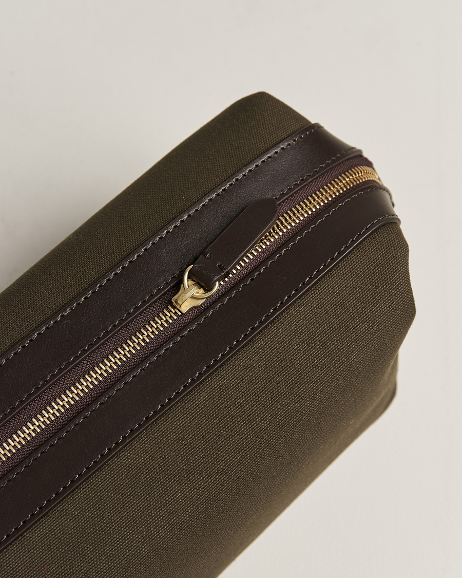 Herr | Väskor | Mismo | M/S Nylon Washbag Army/Dark Brown