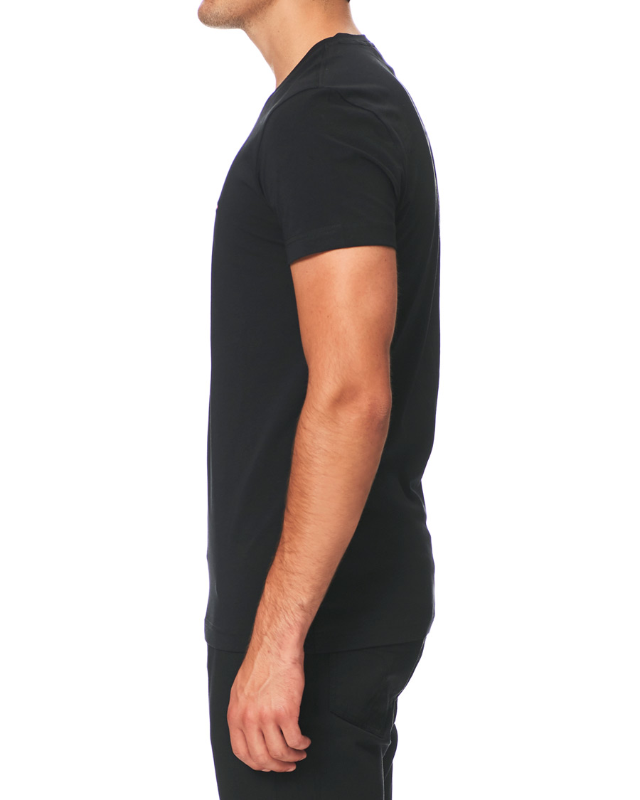Herr | T-Shirts | Tommy Hilfiger | Slim Fit Stretch V-Neck Tee Flag Black