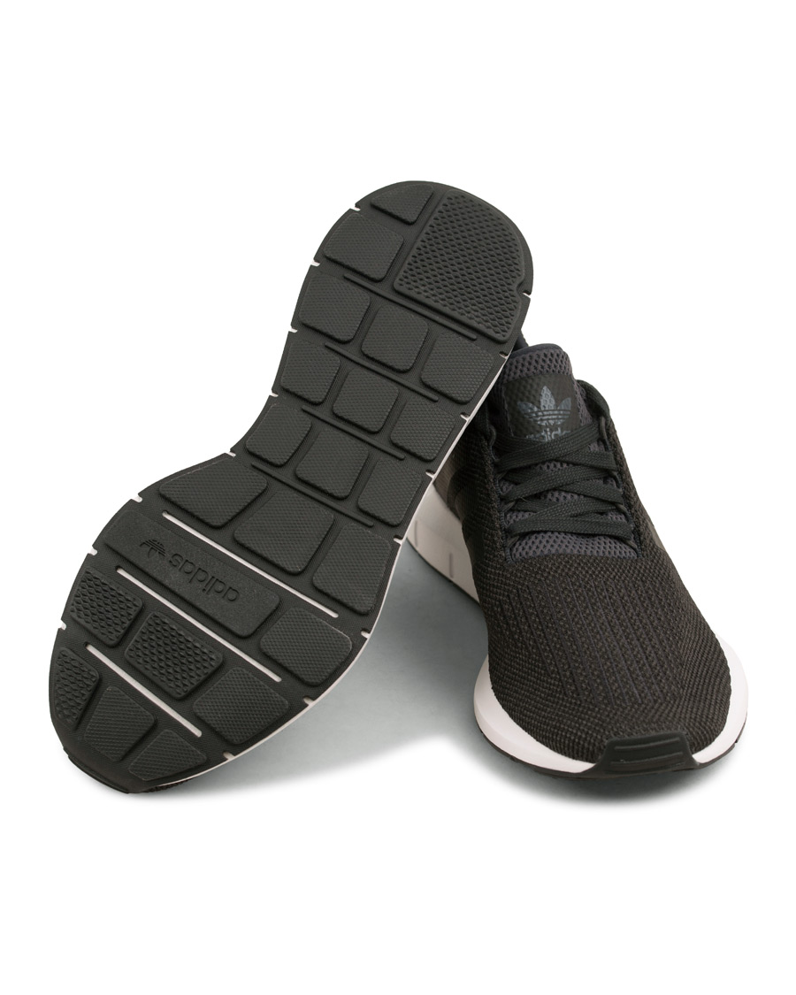 Herr | adidas Originals Swift Running Sneaker Black | adidas Originals | Swift Running Sneaker Black