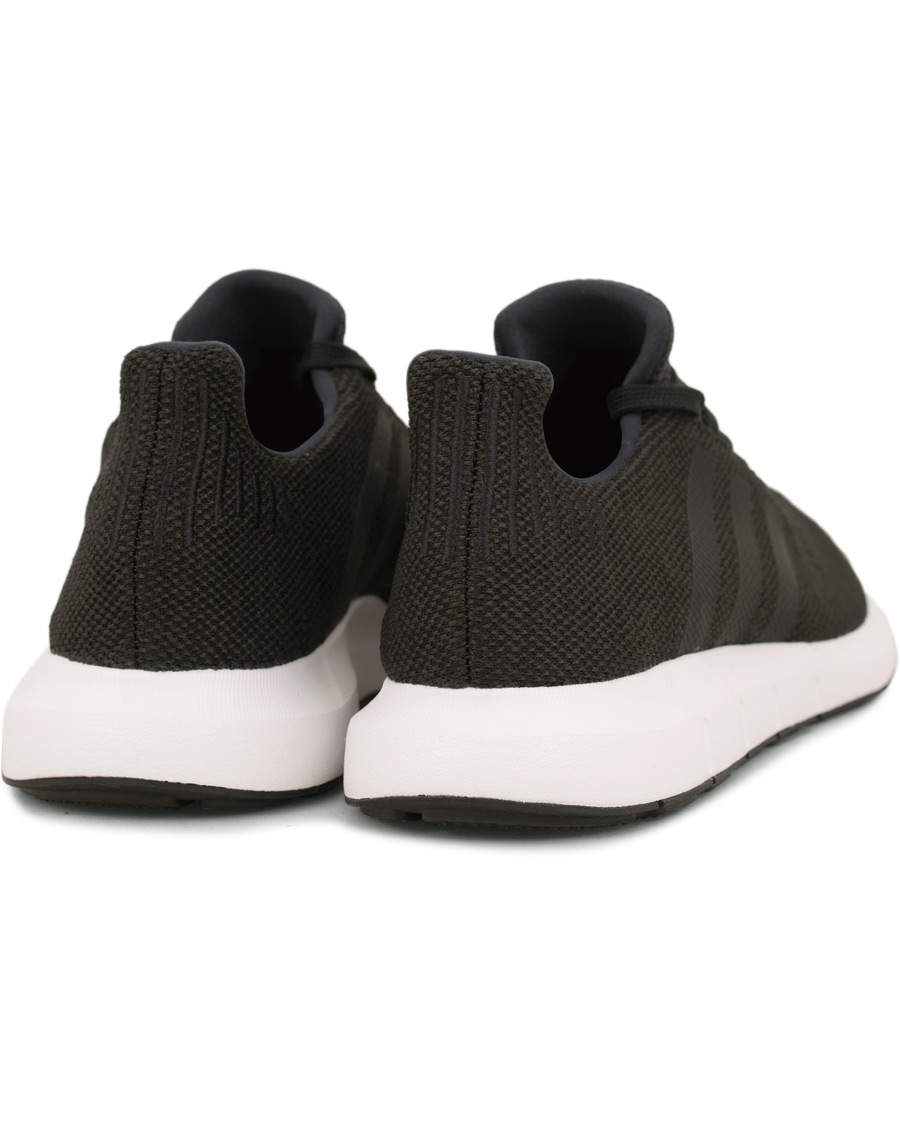 Herr | adidas Originals Swift Running Sneaker Black | adidas Originals | Swift Running Sneaker Black