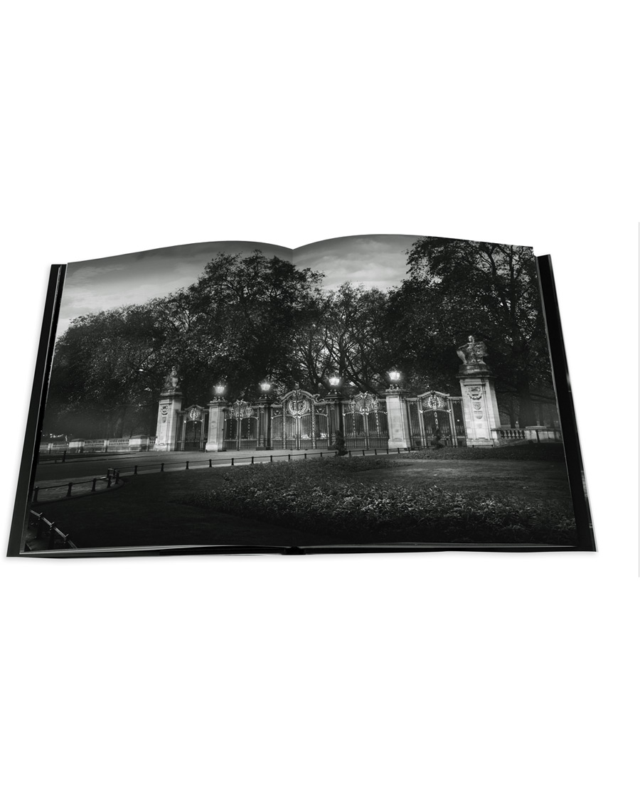 Herr | New Mags The Light of London Book | New Mags | The Light of London Book
