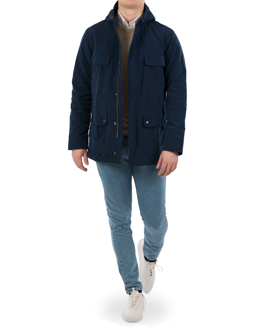 Herr | Jackor | Barbour International | Pack Fishtail Parka Blue