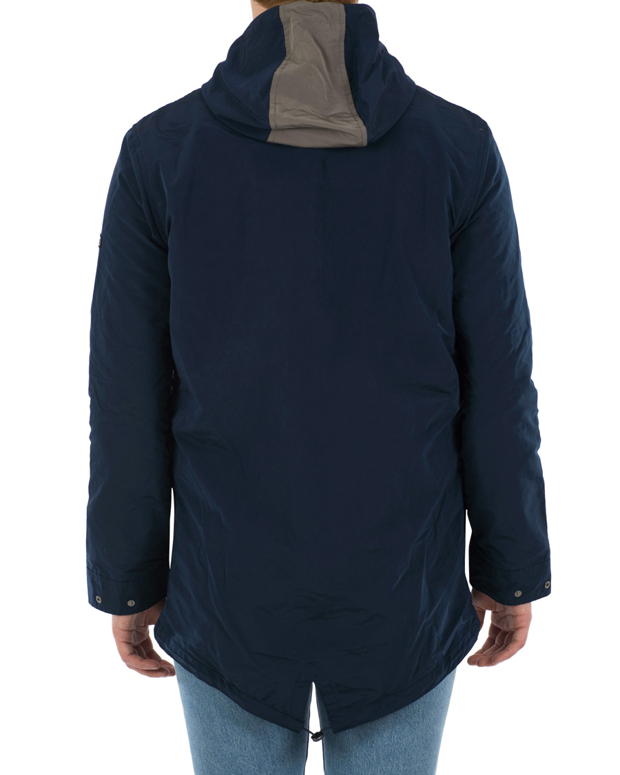 Herr | Jackor | Barbour International | Pack Fishtail Parka Blue