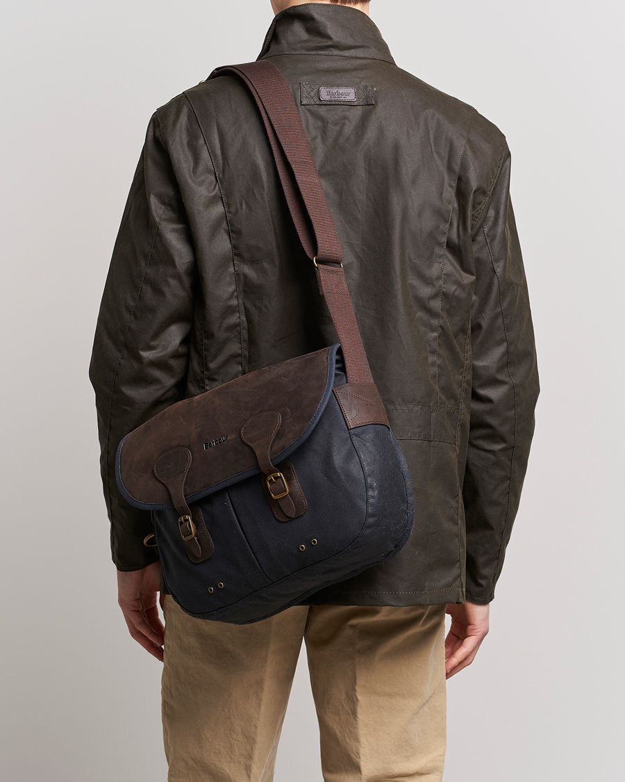 Herr | Väskor | Barbour Lifestyle | Wax Leather Tarras Navy