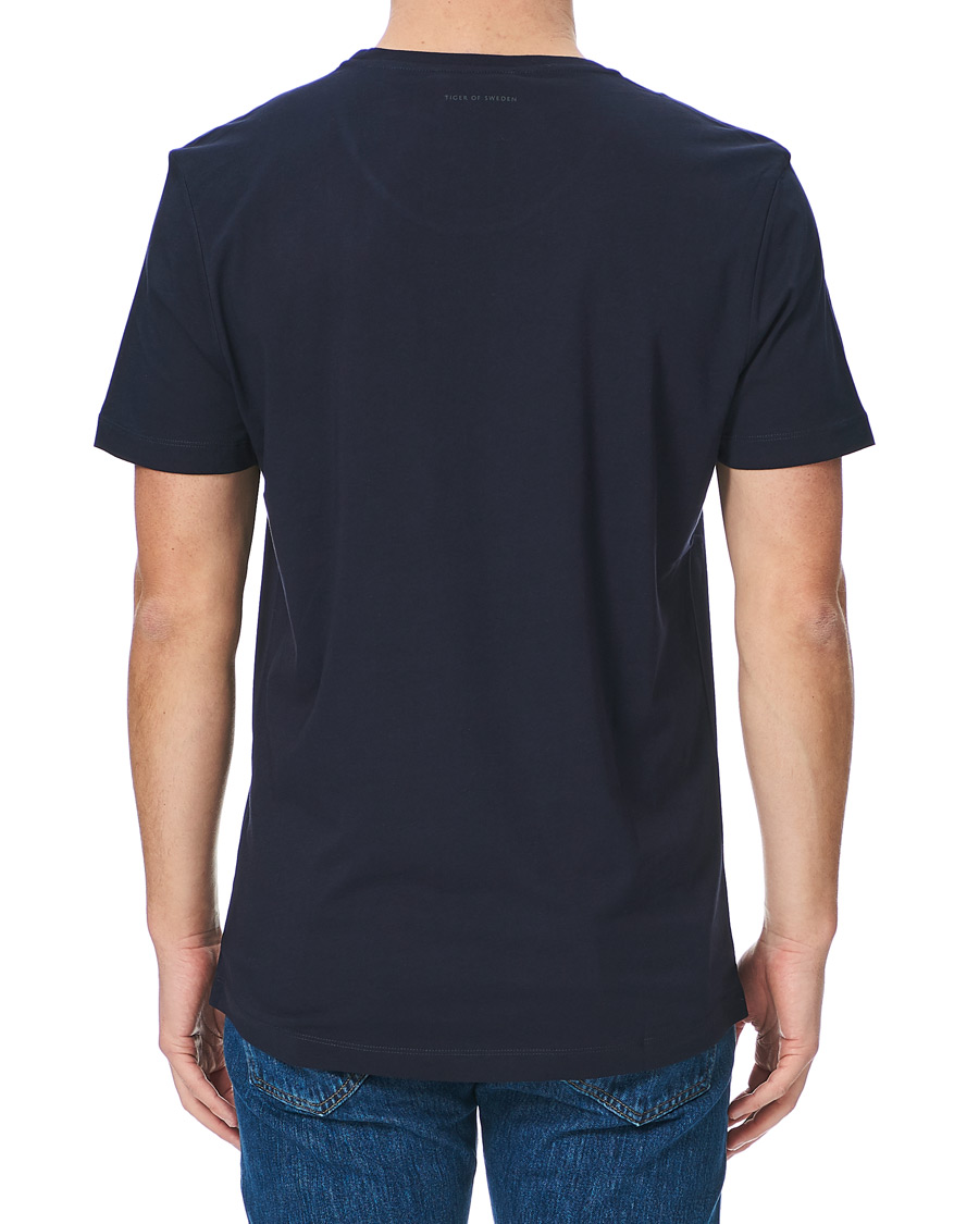 Herr | T-Shirts | Tiger of Sweden | Legacy Crew Neck Tee Navy