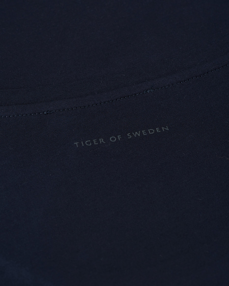 Herr | T-Shirts | Tiger of Sweden | Legacy Crew Neck Tee Navy