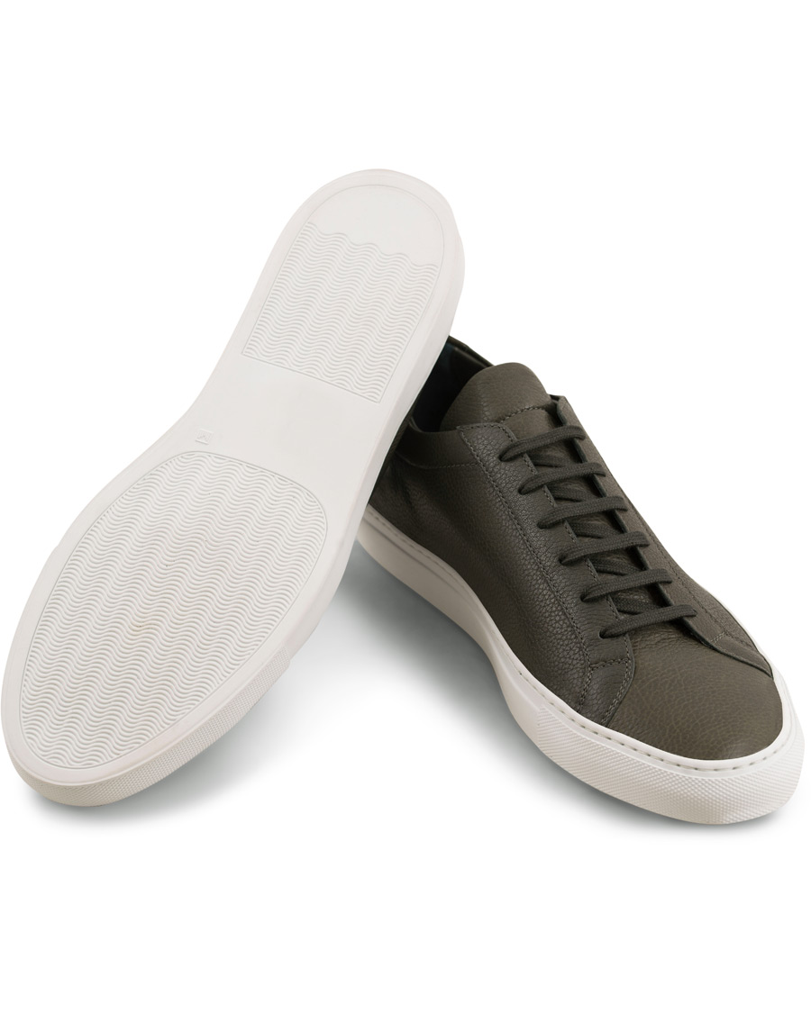 Herr | Common Projects Achilles Grained Leather Sneakers Dark Olive | Common Projects | Achilles Grained Leather Sneakers Dark Olive