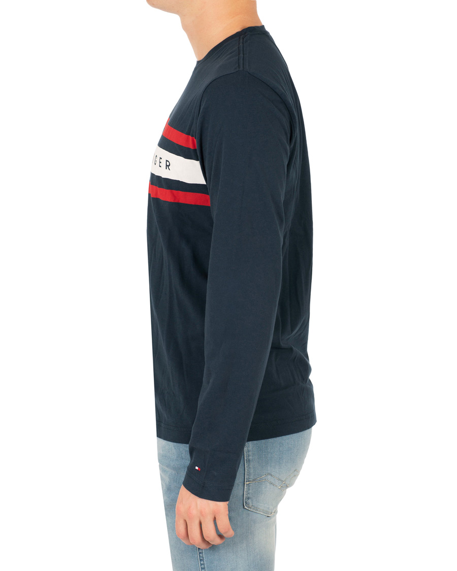 Herr | T-Shirts | Tommy Hilfiger | Logo Band Graphic Long Sleeve Tee Navy Blazer