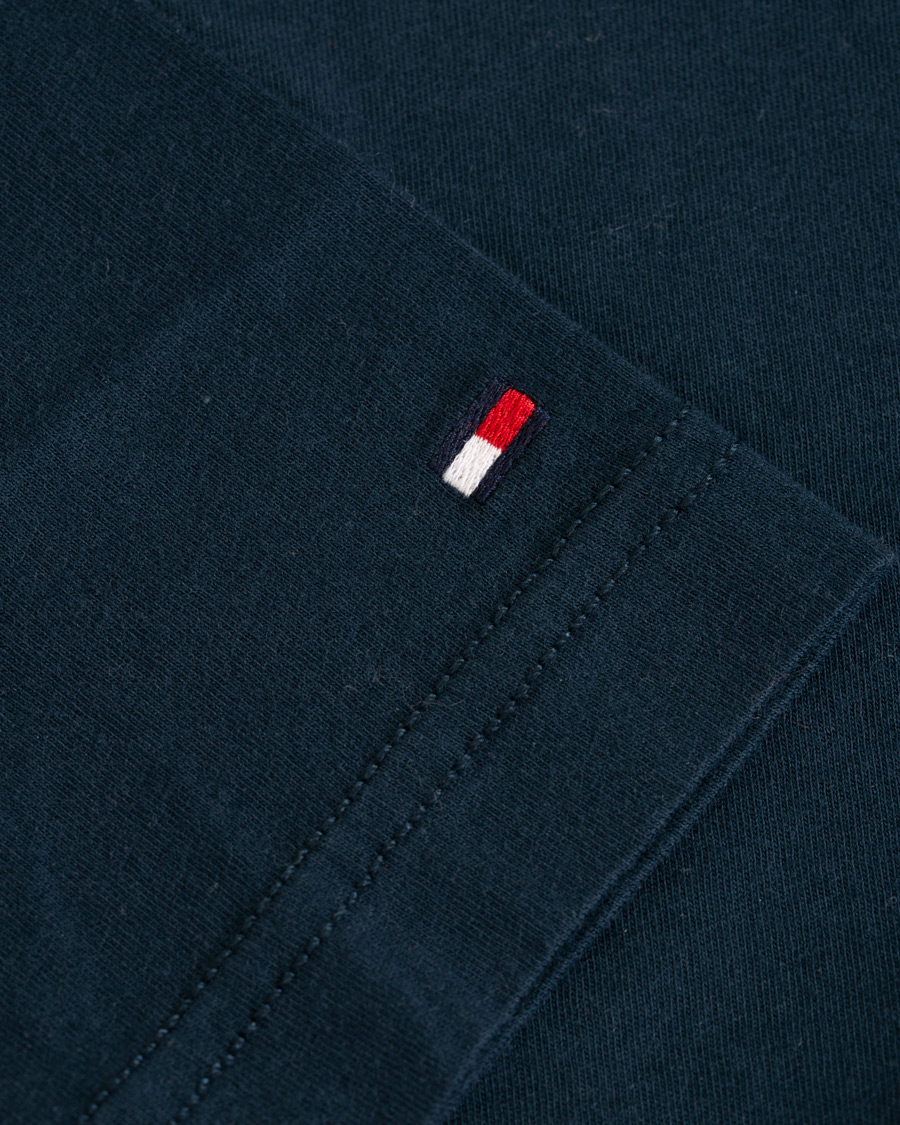 Herr | T-Shirts | Tommy Hilfiger | Logo Band Graphic Long Sleeve Tee Navy Blazer