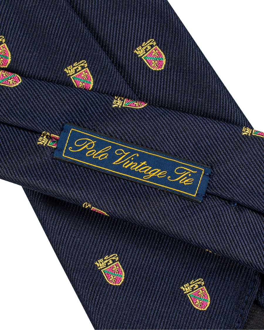 Herr | Polo Ralph Lauren Silk Lion Crest 8 cm Tie Navy | Polo Ralph Lauren | Silk Lion Crest 8 cm Tie Navy