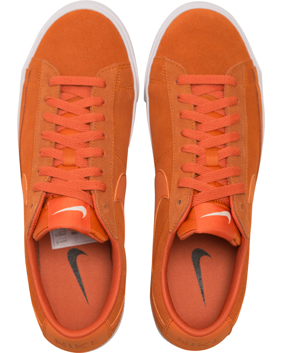 Herr | Nike Blazer Low Suede Sneaker Campfire Orange | Nike | Blazer Low Suede Sneaker Campfire Orange