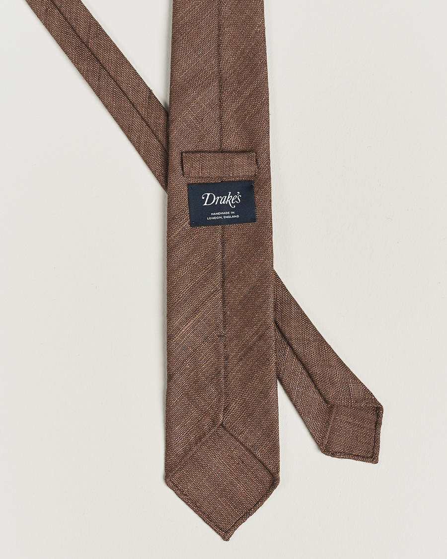 Herr | Drake's Tussah Silk Handrolled 8 cm Tie Brown | Drake's | Tussah Silk Handrolled 8 cm Tie Brown