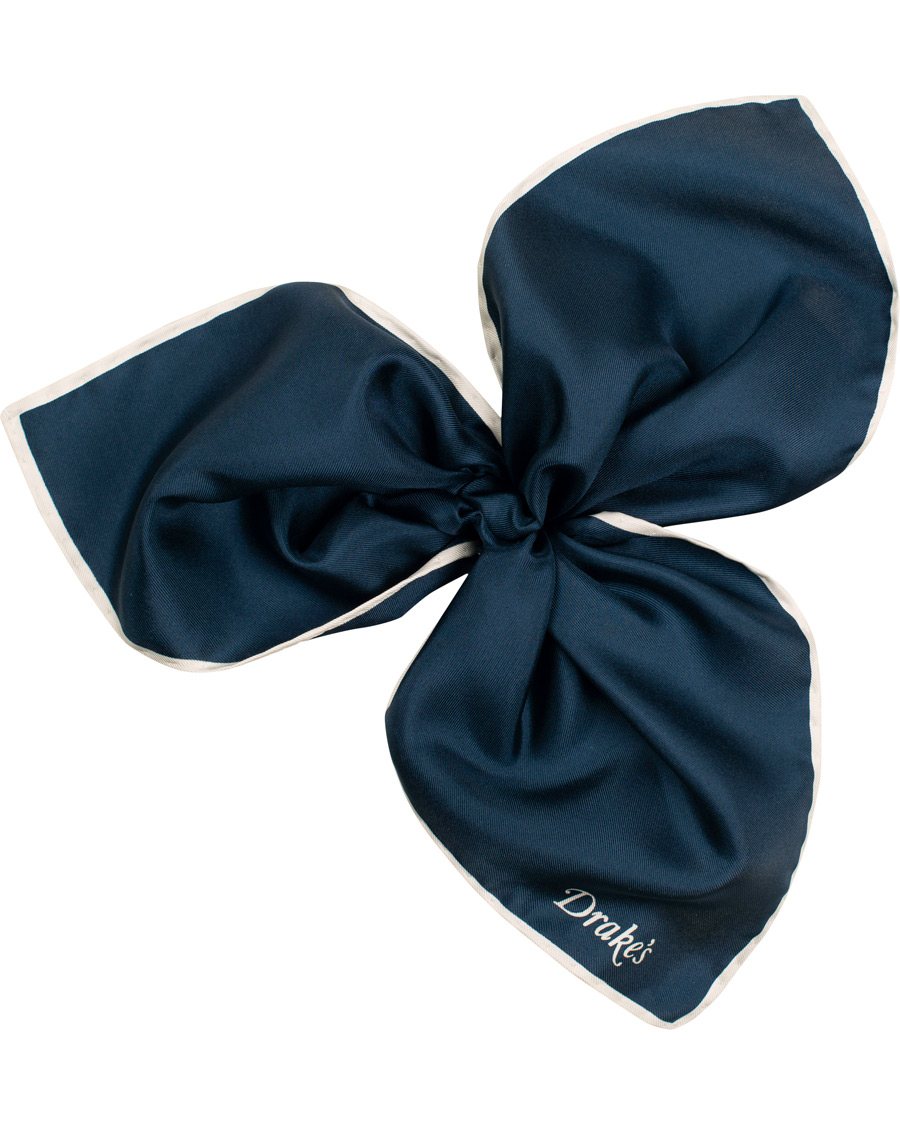 Herr | Drake's Silk Twill Pocket Square Navy | Drake's | Silk Twill Pocket Square Navy