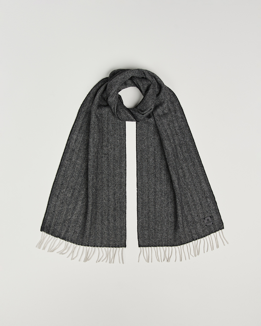 Herr | Amanda Christensen Wool Herringbone Scarf Black | Amanda Christensen | Wool Herringbone Scarf Black