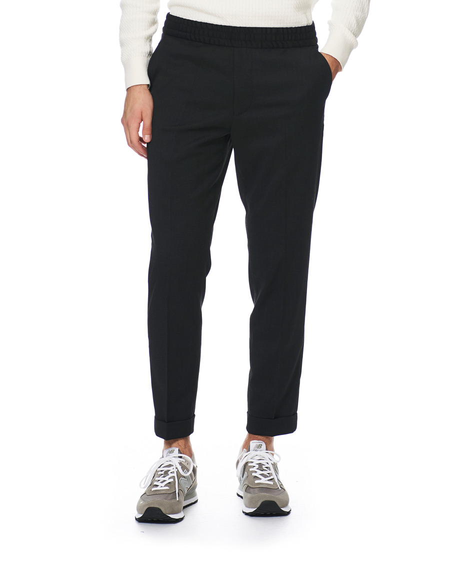 Herr | Byxor | Filippa K | Terry Gabardine Cropped Turn Up Trousers Antracite
