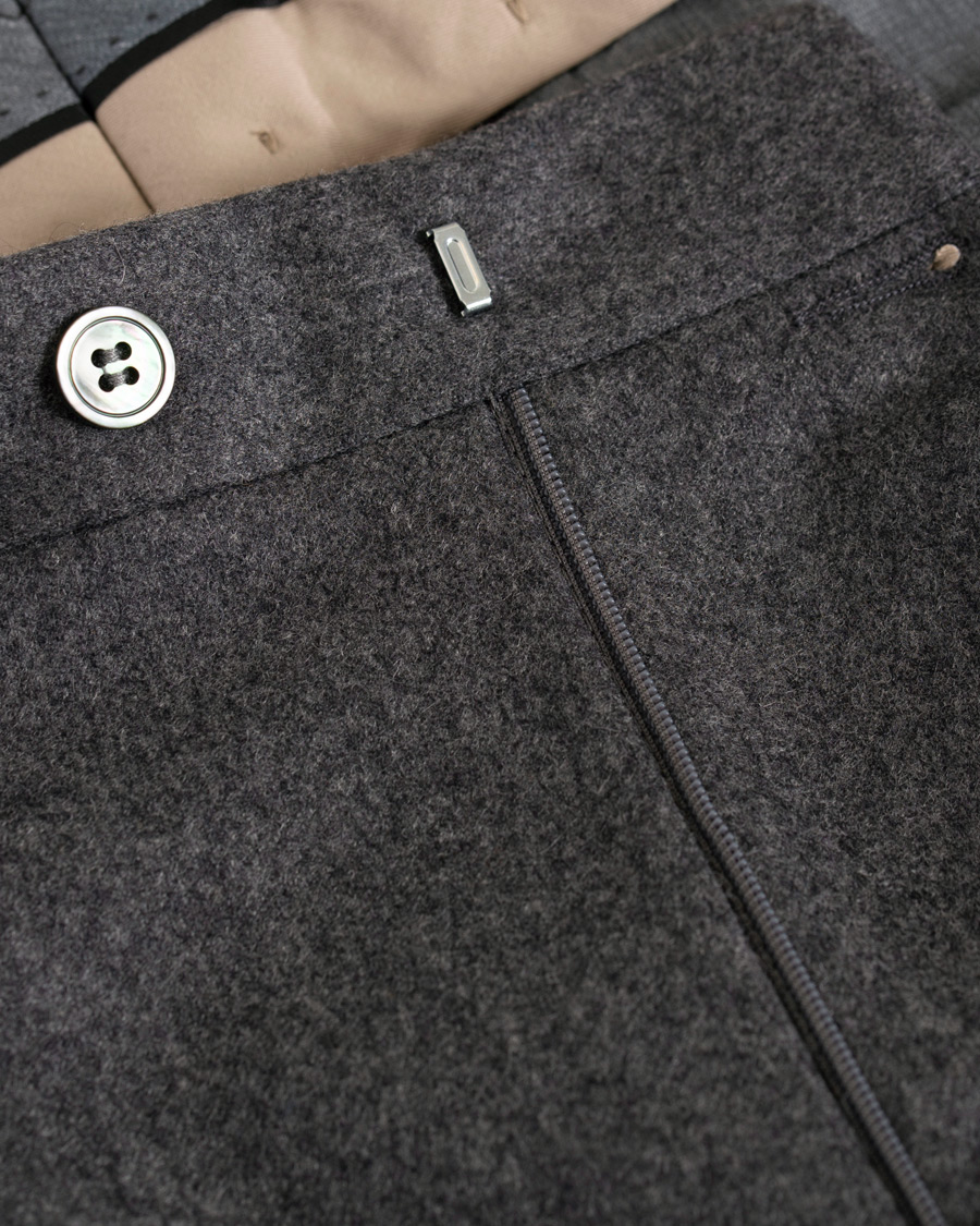 Herr | Byxor | Oscar Jacobson | Delon Pleated Flannel Trousers Dark Grey