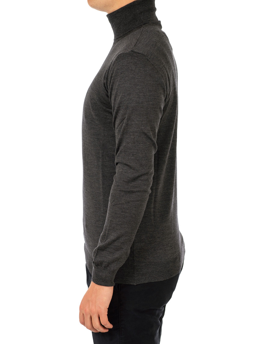 Herr | Tröjor | Oscar Jacobson | Cole Extra Fine Merino Rollneck Dark Grey