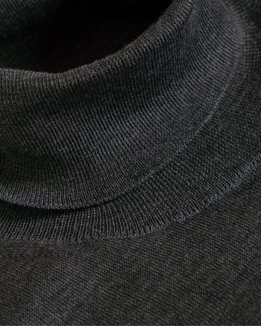 Herr | Tröjor | Oscar Jacobson | Cole Extra Fine Merino Rollneck Dark Grey