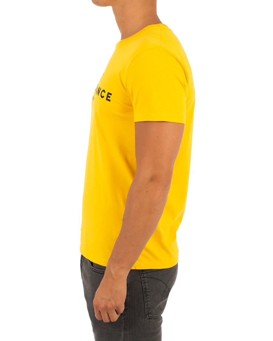 Herr | T-Shirts | Peak Performance | Logo Crew Neck Tee Dessert Yellow