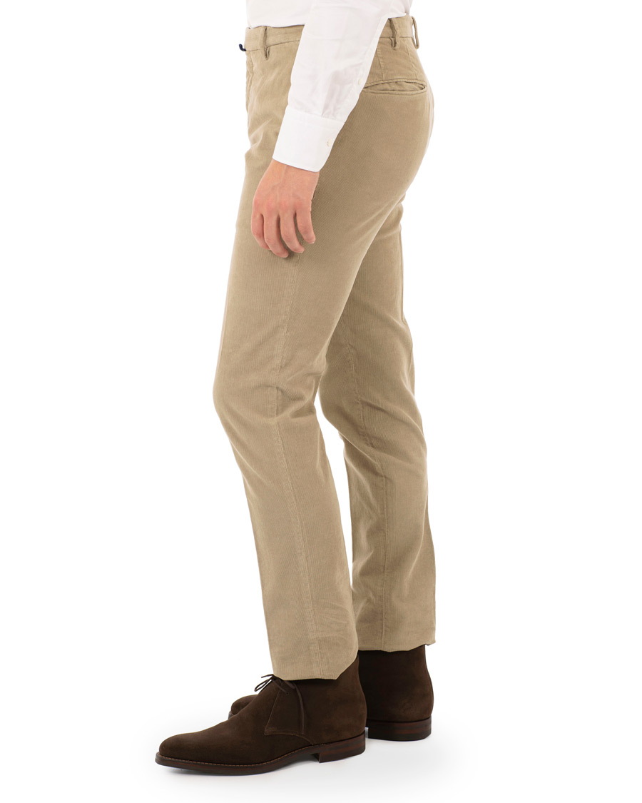 Herr | Byxor | Incotex | Garment Dyed Baby Cord Stretch Trousers Khaki