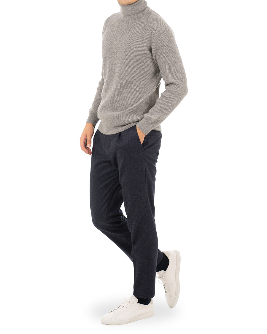 Herr | Tröjor | Johnstons of Elgin | Wool/Cashmere Ribbed Rollneck Light Grey