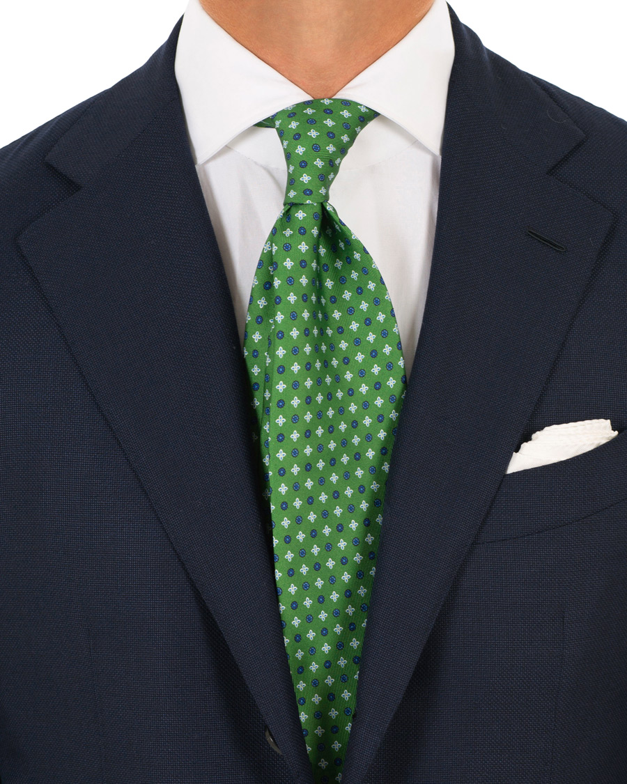 Herr | E. Marinella 3-Fold Printed Heritage Symbol Silk Tie 8 Cm Grass Green | E. Marinella | 3-Fold Printed Heritage Symbol Silk Tie 8 Cm Grass Green