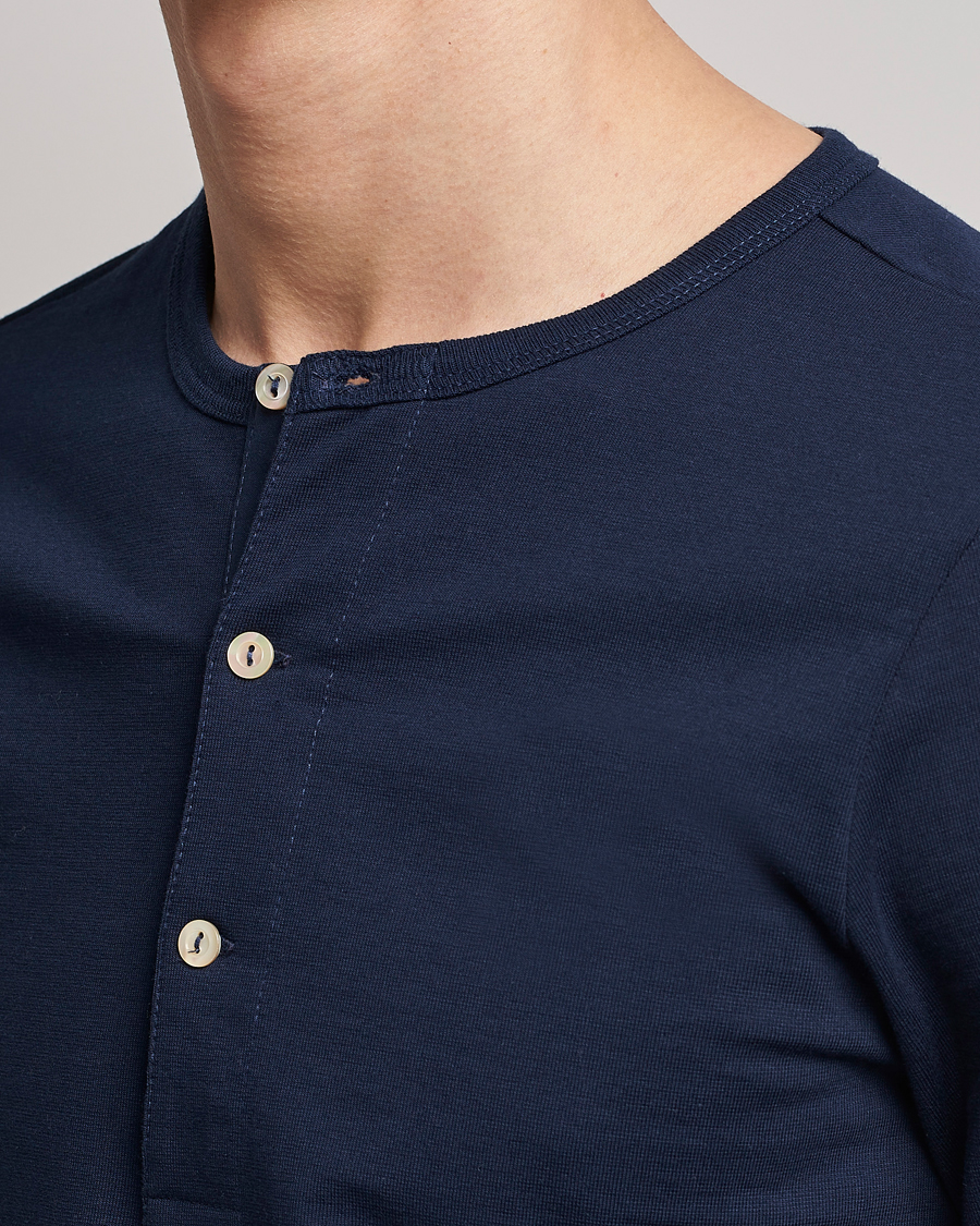 Herr | Tröjor | Merz b. Schwanen | Classic Organic Cotton Henley Sweater Ink Blue
