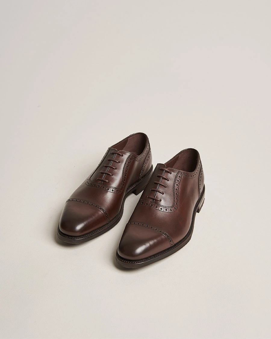 Herr | Avdelningar | Loake 1880 | Fleet Brogue Shadow Sole Dark Brown Calf