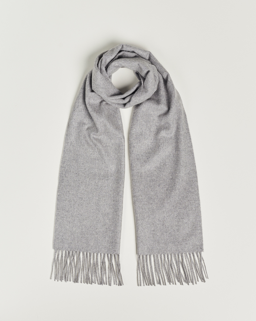 Herr | Piacenza Cashmere Cashmere Scarf Light Grey | Piacenza Cashmere | Cashmere Scarf Light Grey