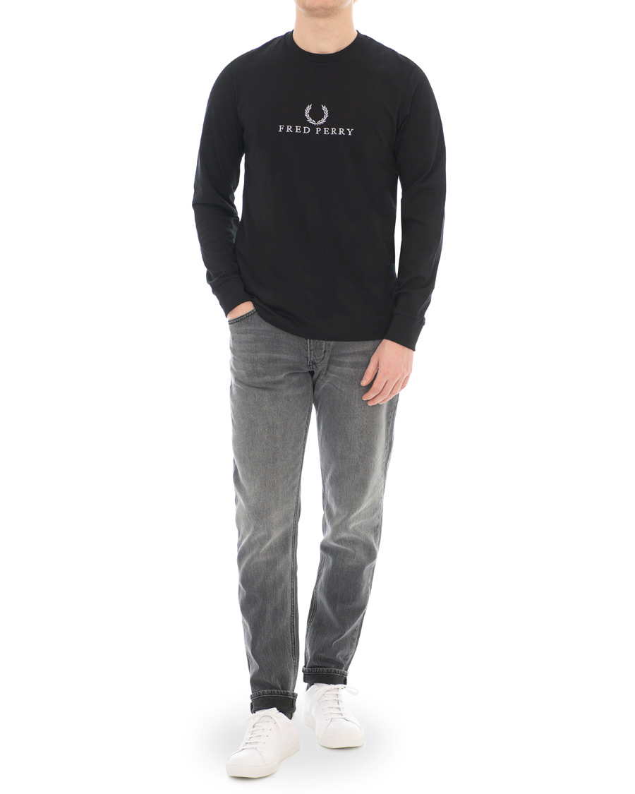 Herr | T-Shirts | Fred Perry | Logo Long Sleeve Tee Black