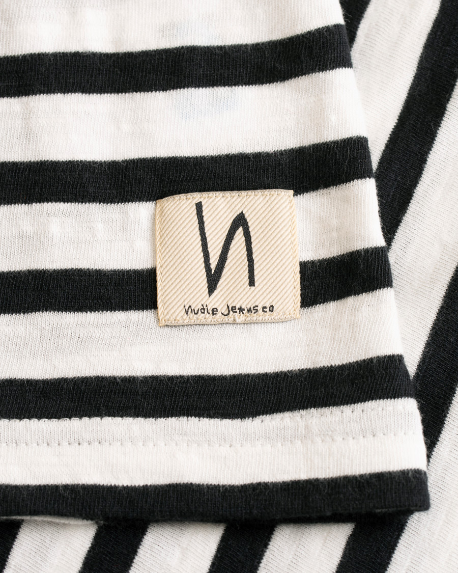 Herr | T-Shirts | Nudie Jeans | Orvar Stripe Crew Neck Off White