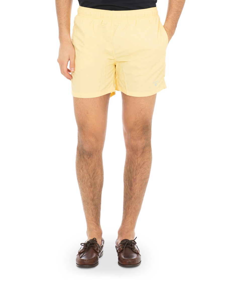 Herr | Badbyxor | GANT | Classic Swim Shorts Lemon