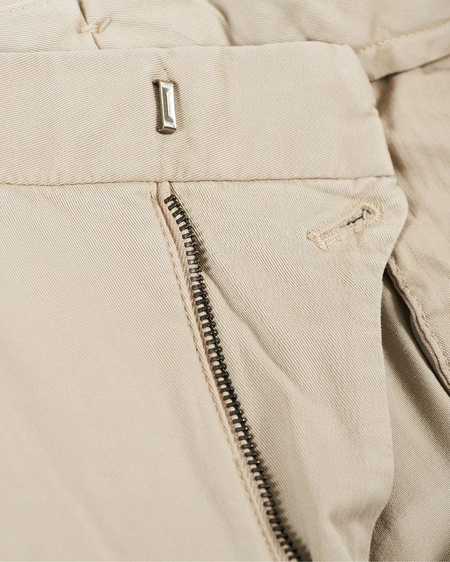 Herr | Byxor | Oscar Jacobson | Danwick Side Adjusters Chino Beige