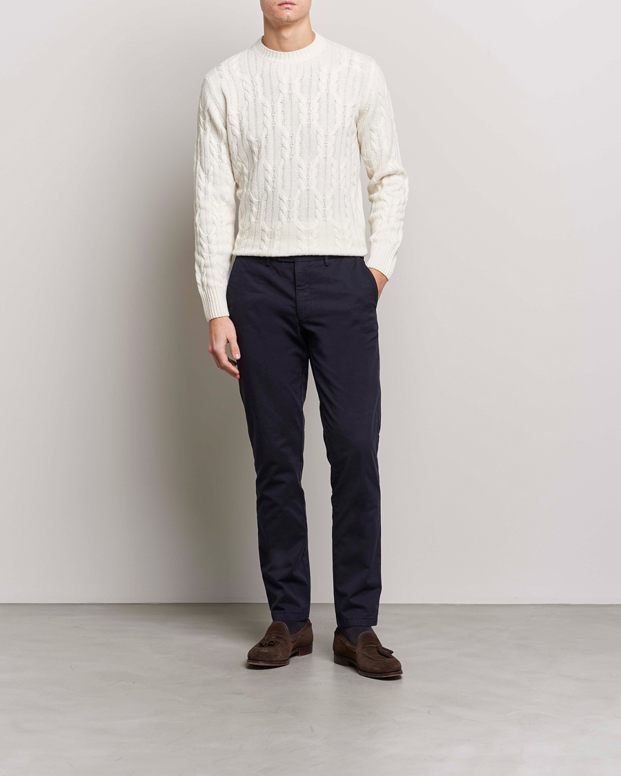 Herr | Byxor | Oscar Jacobson | Danwick Side Adjusters Chino Navy