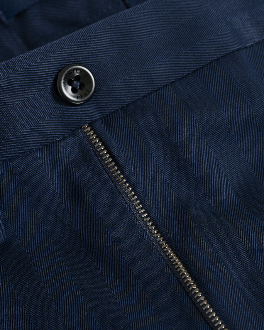 Herr | Byxor | Incotex | Solaro High Waist Side Adjuster Pleated Chino Dark Blue