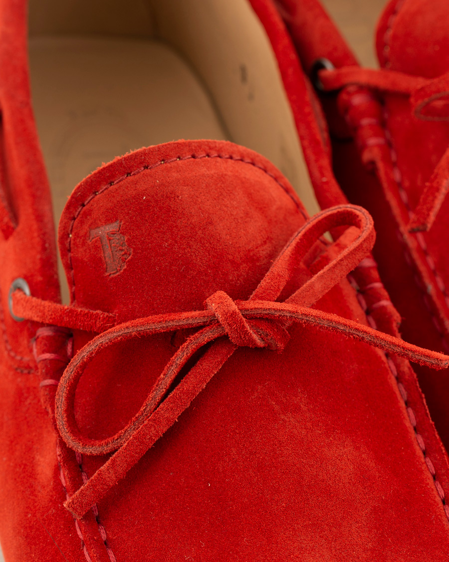 Herr | Tod's Laccetto Gommino Carshoe Red Suede | Tod's | Laccetto Gommino Carshoe Red Suede