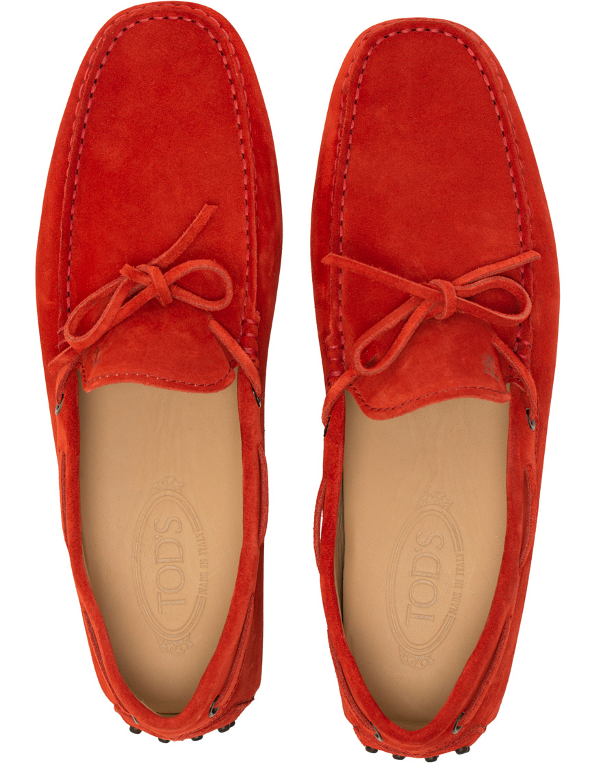Herr | Tod's Laccetto Gommino Carshoe Red Suede | Tod's | Laccetto Gommino Carshoe Red Suede