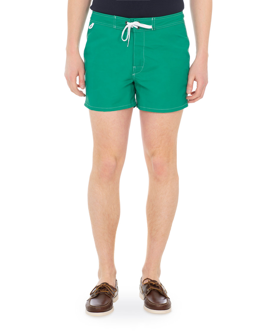 Herr | Badbyxor | Sundek | Rainbow Mid Length Swim Shorts Emerald Green